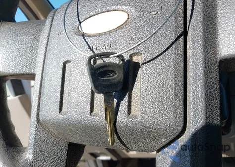 2008 Ford F-250 Xl из США, поврежденный, VIN 1FTNF20578ED77144